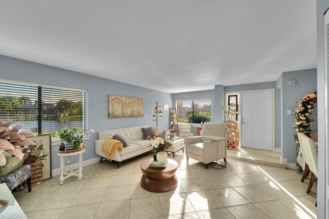 Photo - 261 Wimbledon Lakes Dr