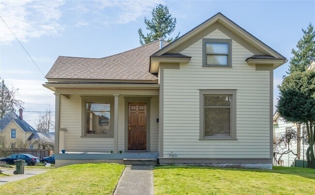 6 bedroom, 3 bath near Downtown Bellingham! - 6 bedroom, 3 bath near Downtown Bellingham! House