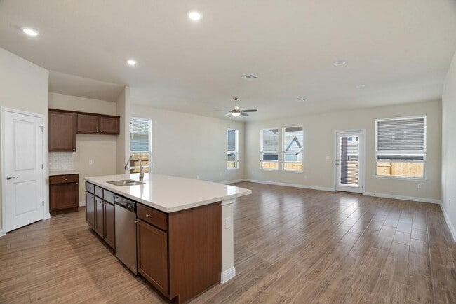 Photo - 8202 Dampton Ln