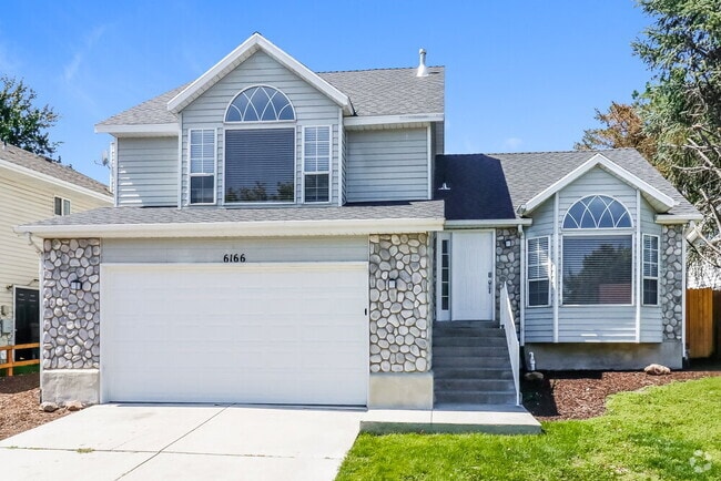 Building Photo - 6166 Eagle Nest Dr Rental