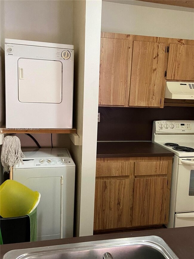 Photo - 440 E 23rd St Unit 1416