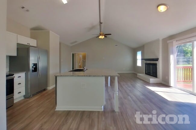 Photo - 11106 Pinetta Ln