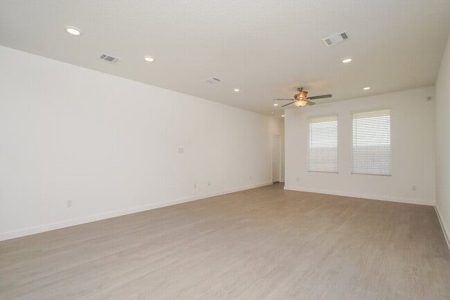 Photo - 610 Kayden Ct