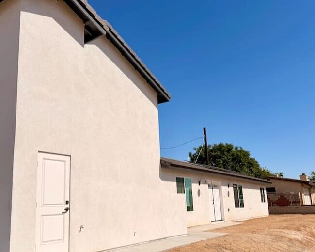 Photo - Live Oak Hesperia Unit Main House