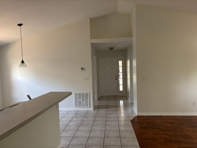 Photo - 505 16th Ave