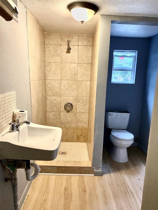 Photo - 7603 Greendowns St