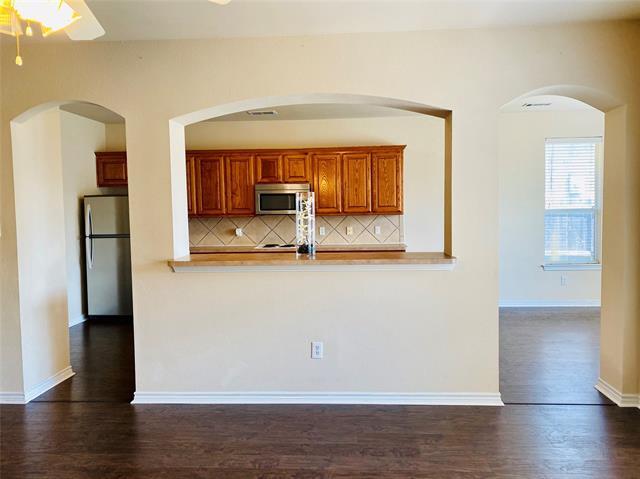 Photo - 300 Rain Tree Dr