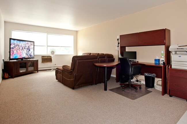 Photo - 901 Ontario Apartments