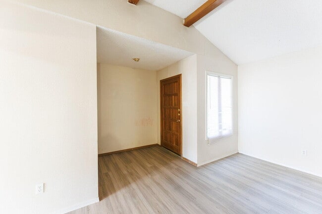 Photo - 5809 Emory St