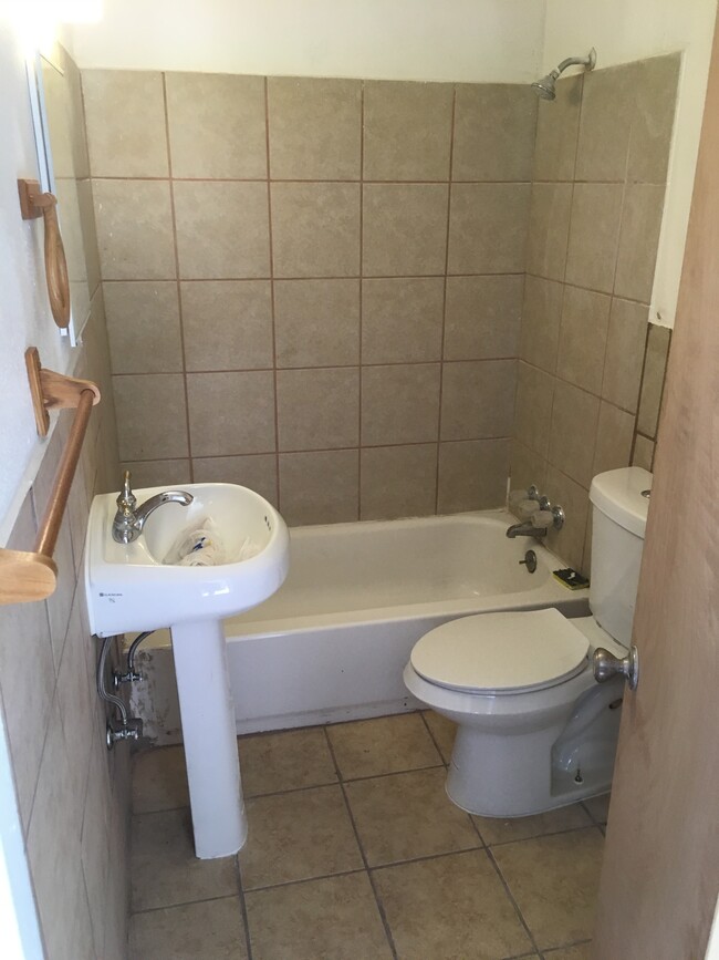 Photo - 812 W Texas Ave Apartments Unit 8