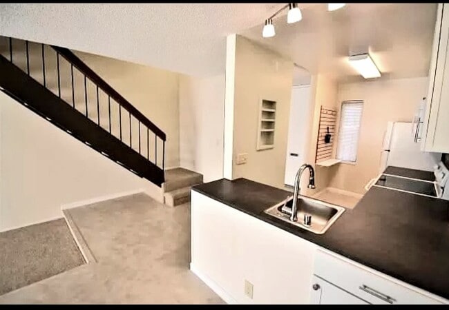 Photo - 3029 Kaiser Dr Unit D