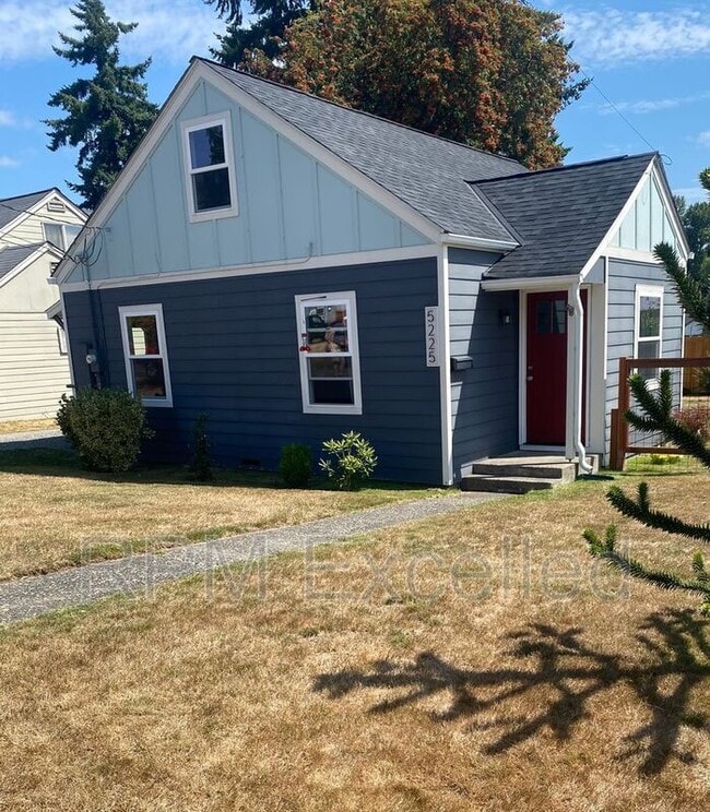 Building Photo - 5225 E McDacer Ave Rental