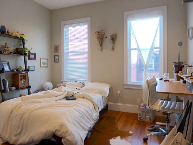 Photo - 157 Hillside St