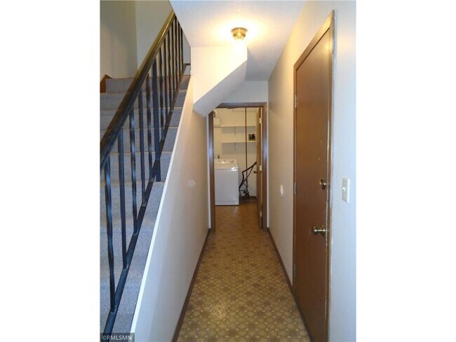 Photo - 1634 Greeley St S