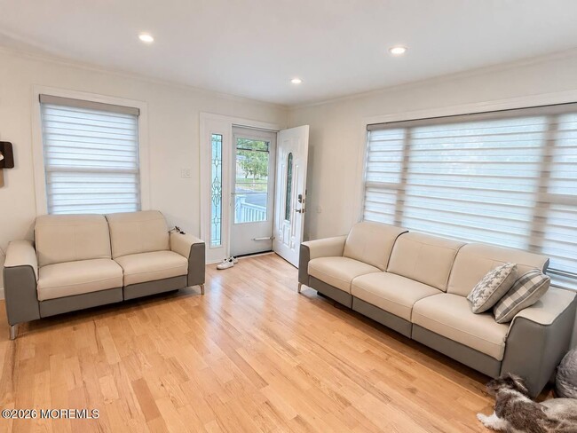 43 Frederick Ave