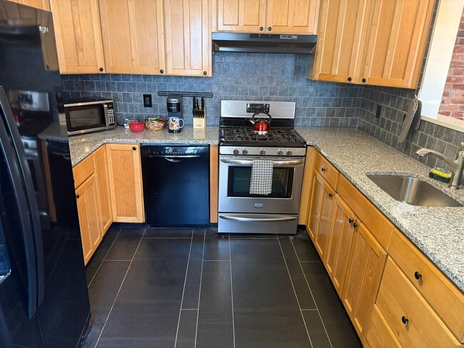 Photo - 39 Thomas Ave Unit ID1322486P