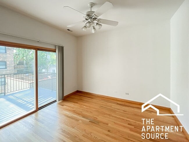 Photo - 1103 W Cornelia Ave Unit 2