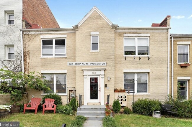 Photo - 302 Todd Pl NE Unidad Apt # 1