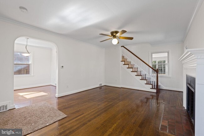Photo - 3744 Camden St SE
