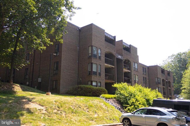Photo - 11240 Chestnut Grove Square Unidad 157
