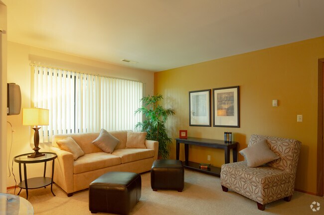 2BR, 1BA - Conservatory