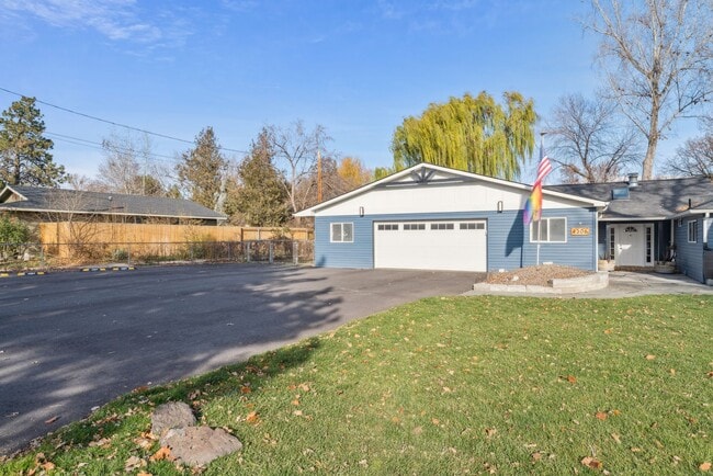 Photo - 4306 Plum St