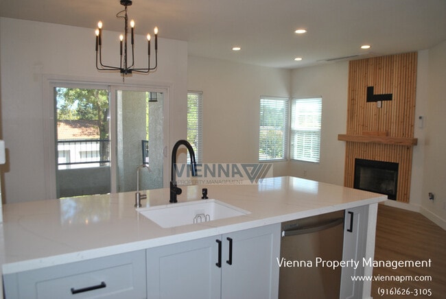 Building Photo - 102 Beachcomber Dr E Unit 102