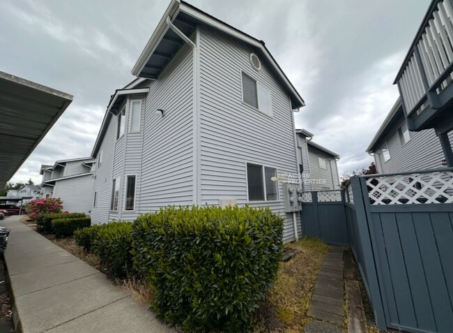 Photo - 730 SE 8th Ave Unit F102