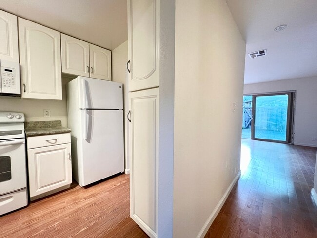Photo - Renovated 2 Bed/1.5 Bath Townhouse in Park Pacifica with GARAGE!