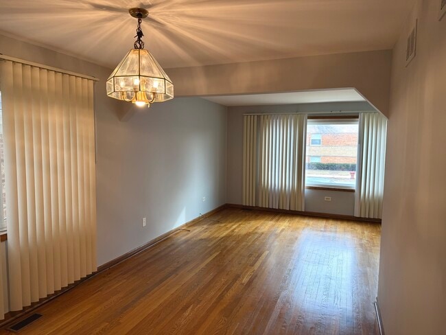 Photo - 3742 N Harlem Ave Unit 1