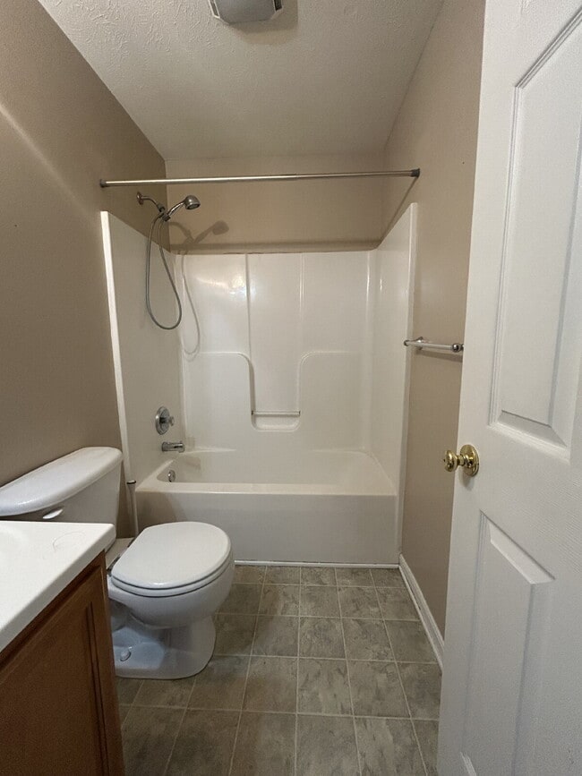 Photo - 427 Vesey Dr