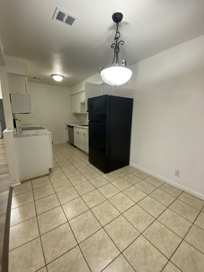 3 27th St