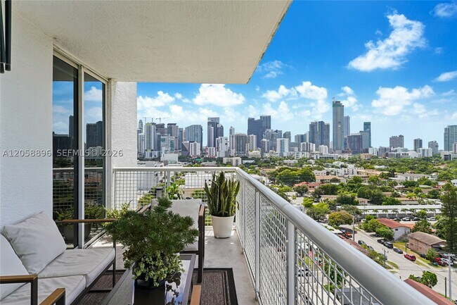 Photo - 900 SW 8th St Unit 1609