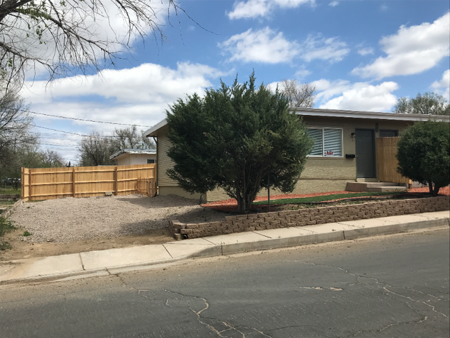 Photo - 824 Santa Fe St Townhome