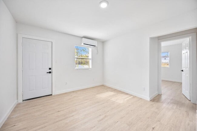 Photo - 6811 Del Rio St