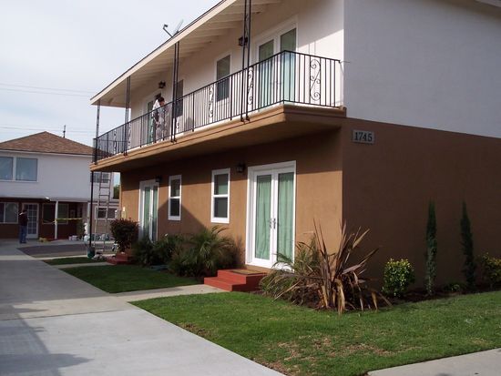 1745 Orizaba Ave Unit C