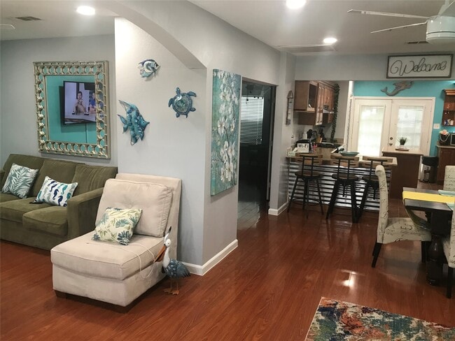 Photo - 2319 56th St