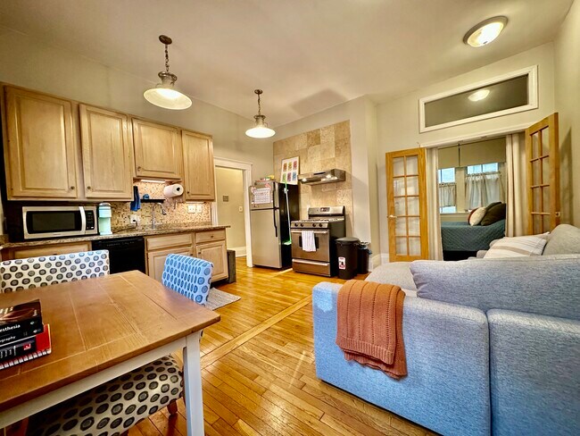 Photo - 68 Phillips St Unit 1