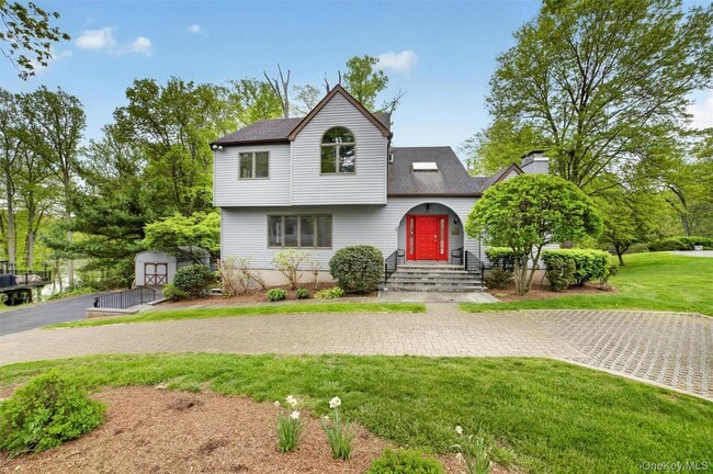 Building Photo - 28 Lakeview Dr
