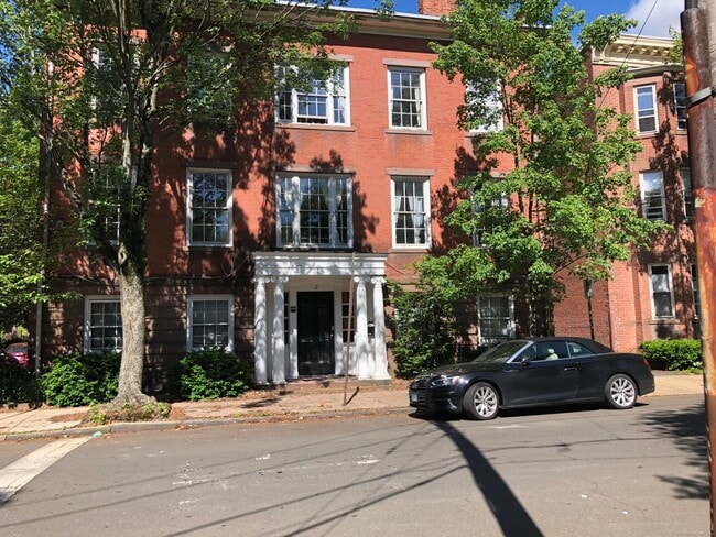Building Photo - 2 Academy St Unit 1f Rental