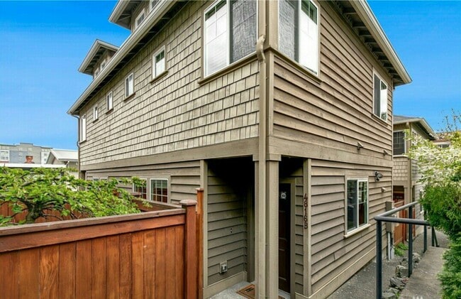 Photo - 4816 40th Ave SW #B
