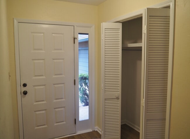 Building Photo - 6742 Alan-A-Dale Trail