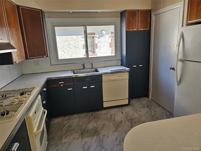 Photo - 65 Belmont Ave