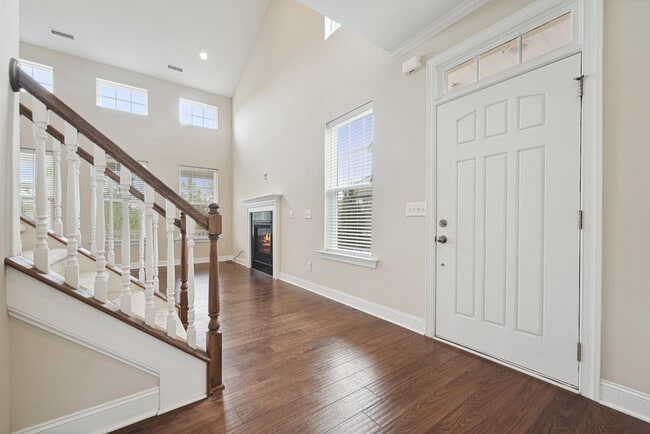 Photo - 322 Acorn Hollow Pl