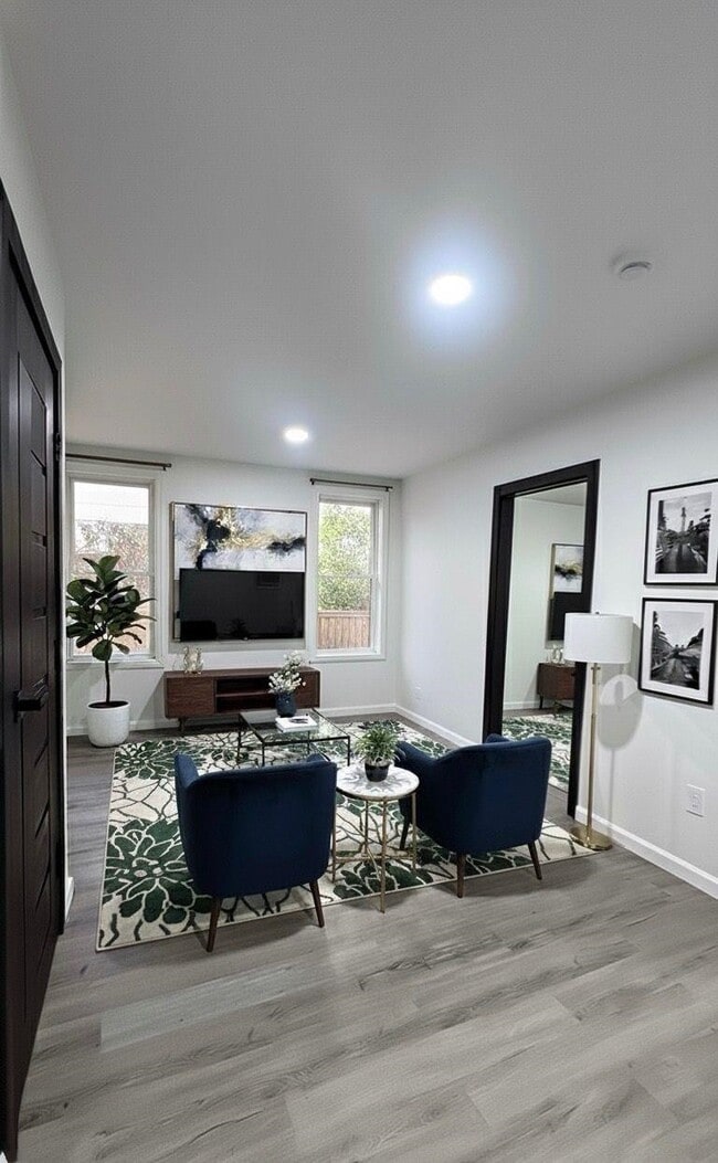 Photo - 213 Woodward St Unidad 4