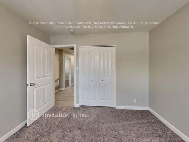 Photo - 23 E Pierce St House