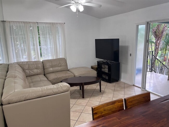 Photo - 125 Waterside Dr Unidad 125