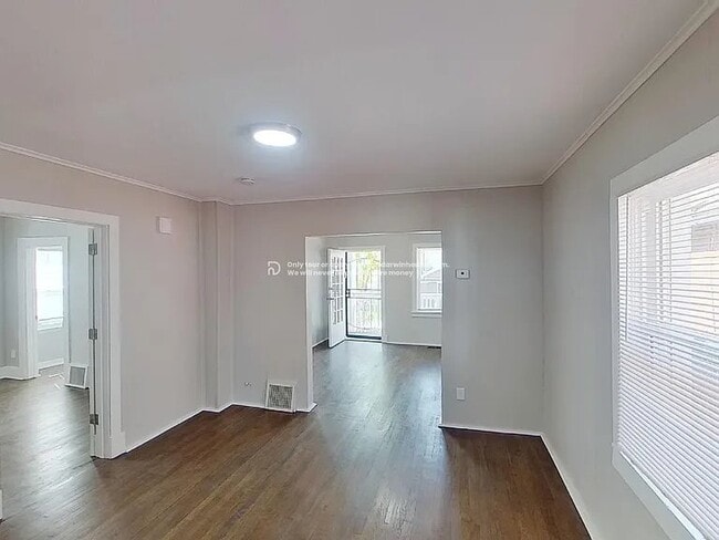 Photo - 526 Tauromee Ave