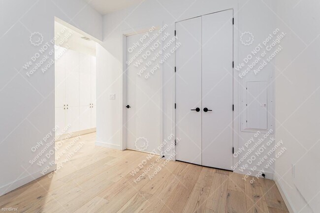 Photo - 2 br, 1 bath Condo - 800 Embassy Dr 418 418