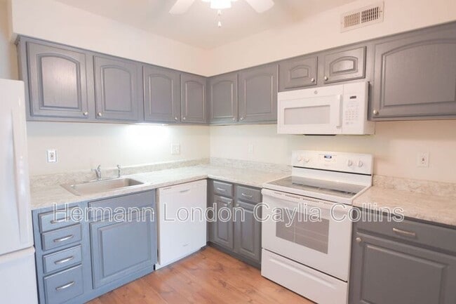 Photo - 725 Ridgeside Dr
